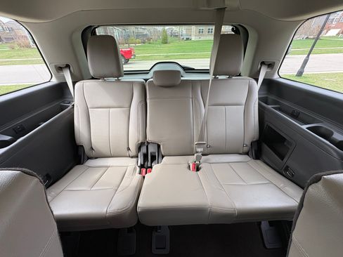 Used 2021 Ford Expedition XLT image 19