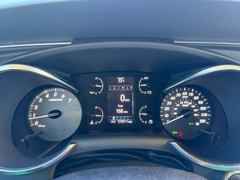 Used 2021 Toyota Sequoia Limited image 11