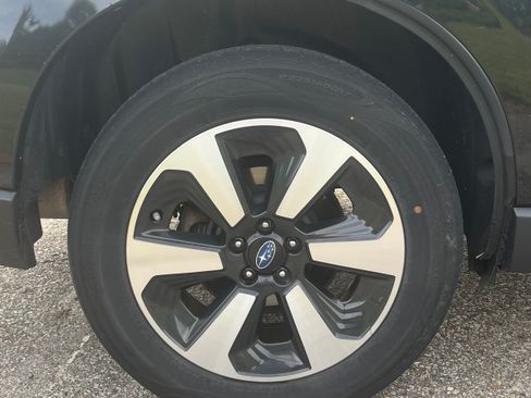 Used 2017 Subaru Forester 2.5i Limited AWD/4WD image 11