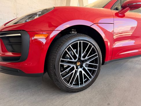 Used 2023 Porsche Macan AWD/4WD image 27