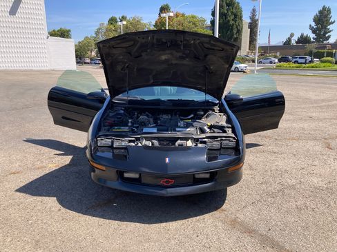 Used 1996 Chevrolet Camaro Z28 RWD image 16