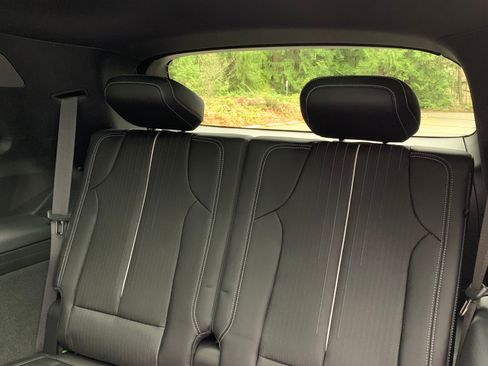 Used 2026 Cadillac Vistiq Luxury image 18