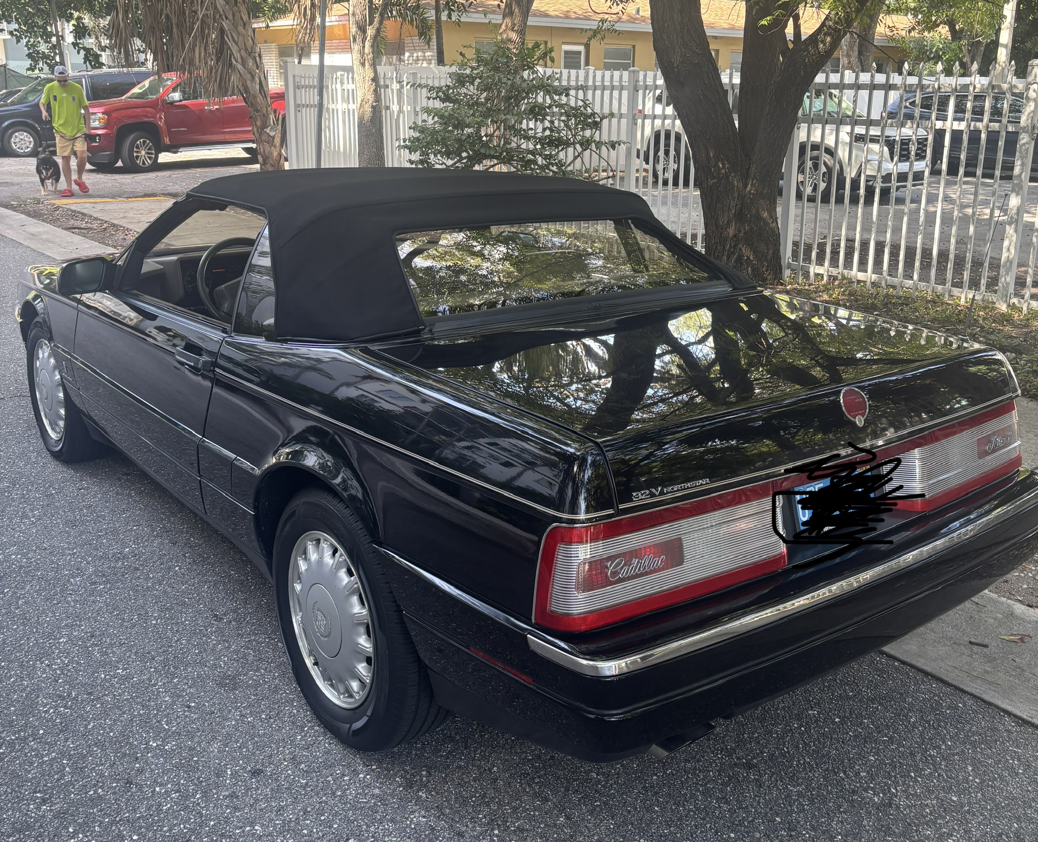 Used 1993 Cadillac Allante FWD image 5