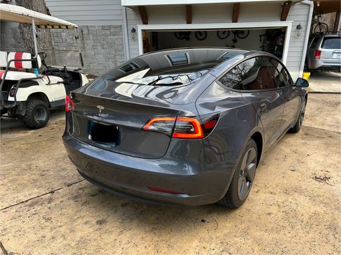 Used 2023 Tesla Model 3 Standard Range image 8