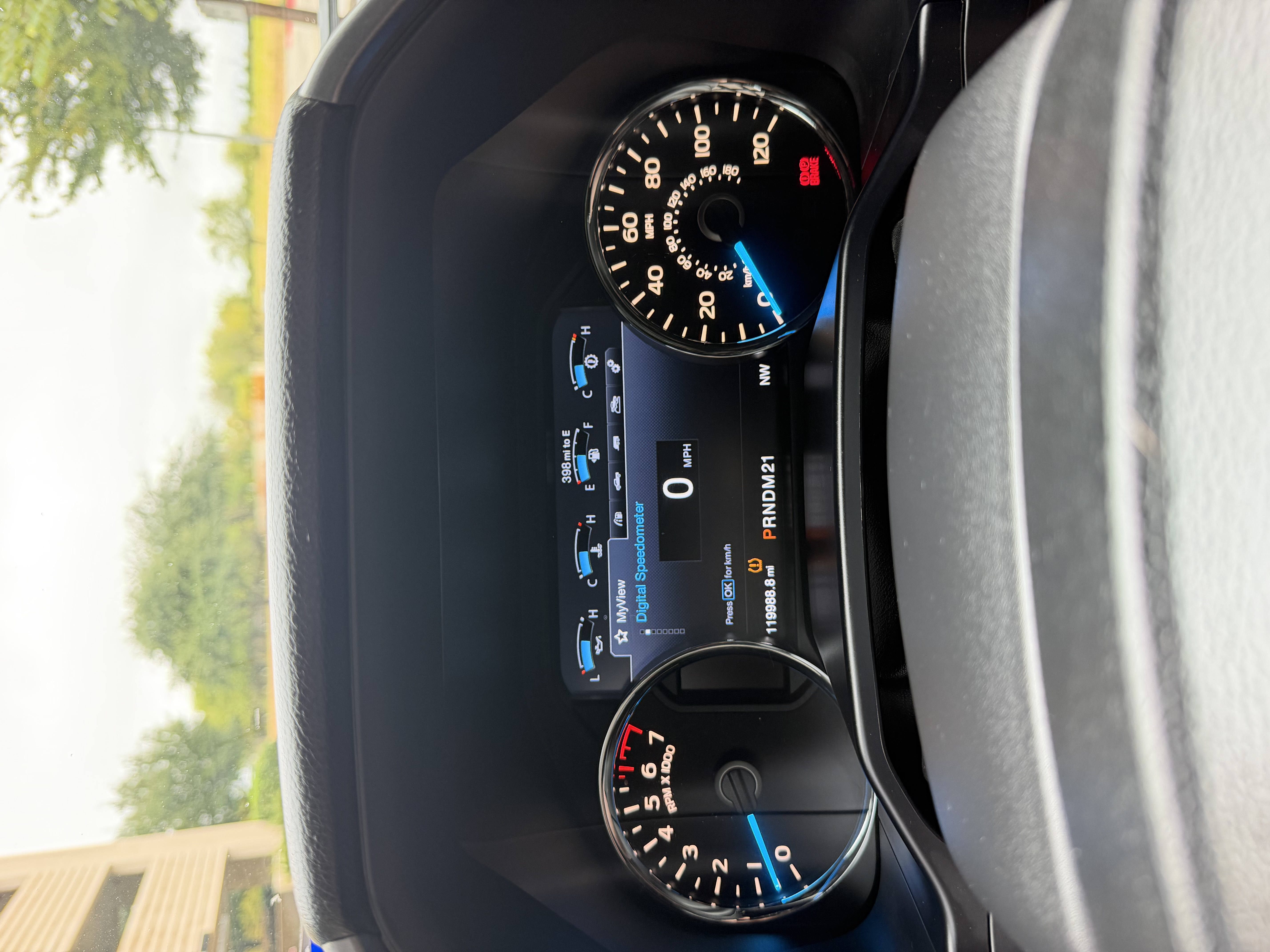 Used 2016 Ford F150 Platinum w/ Equipment Group 701A Luxury RWD image 28