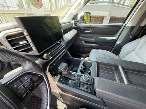 Used 2022 Toyota Tundra SR5 w/ SR5 Premium Package AWD/4WD image 5