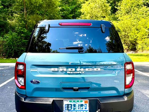 Used 2022 Ford Bronco Sport Outer Banks w/ Tech Package AWD/4WD image 4
