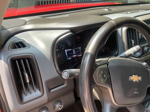 Used 2016 Chevrolet Colorado Z71 AWD/4WD image 5