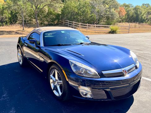 Used 2008 Saturn Sky Red Line image 2