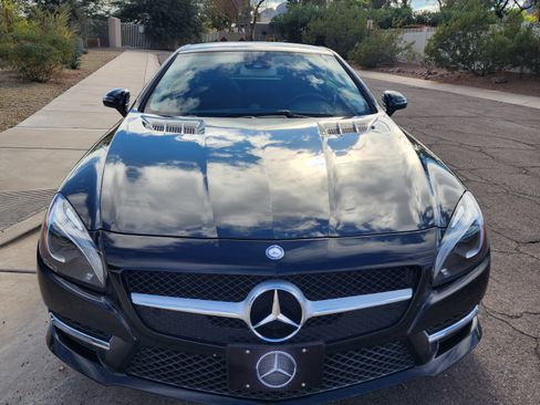 Used 2015 Mercedes-Benz SL 400 image 4