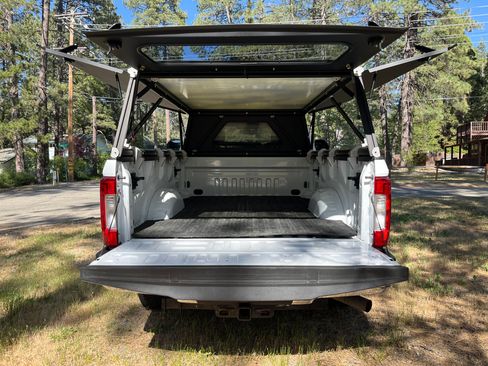 Used 2018 Ford F250 XL w/ Power Equipment Group AWD/4WD image 12