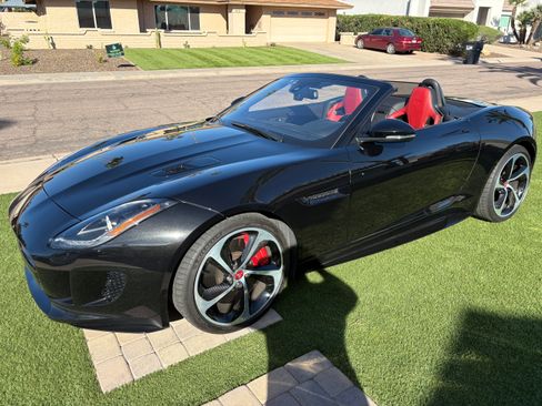 Used 2017 Jaguar F-TYPE R image 1
