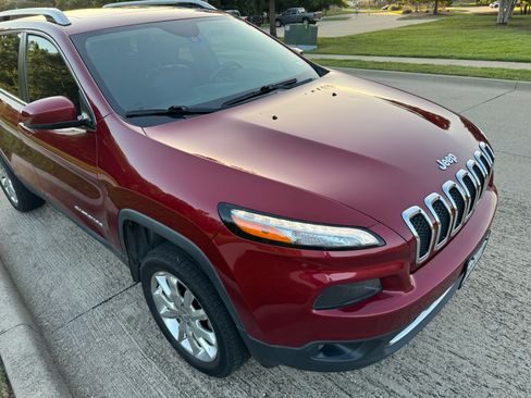 Used 2015 Jeep Cherokee Limited w/ Luxury Group image 10