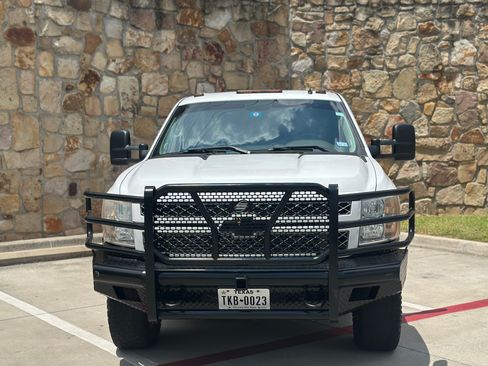 Used 2014 Chevrolet Silverado 2500 LT w/ Z71 Appearance Package image 6