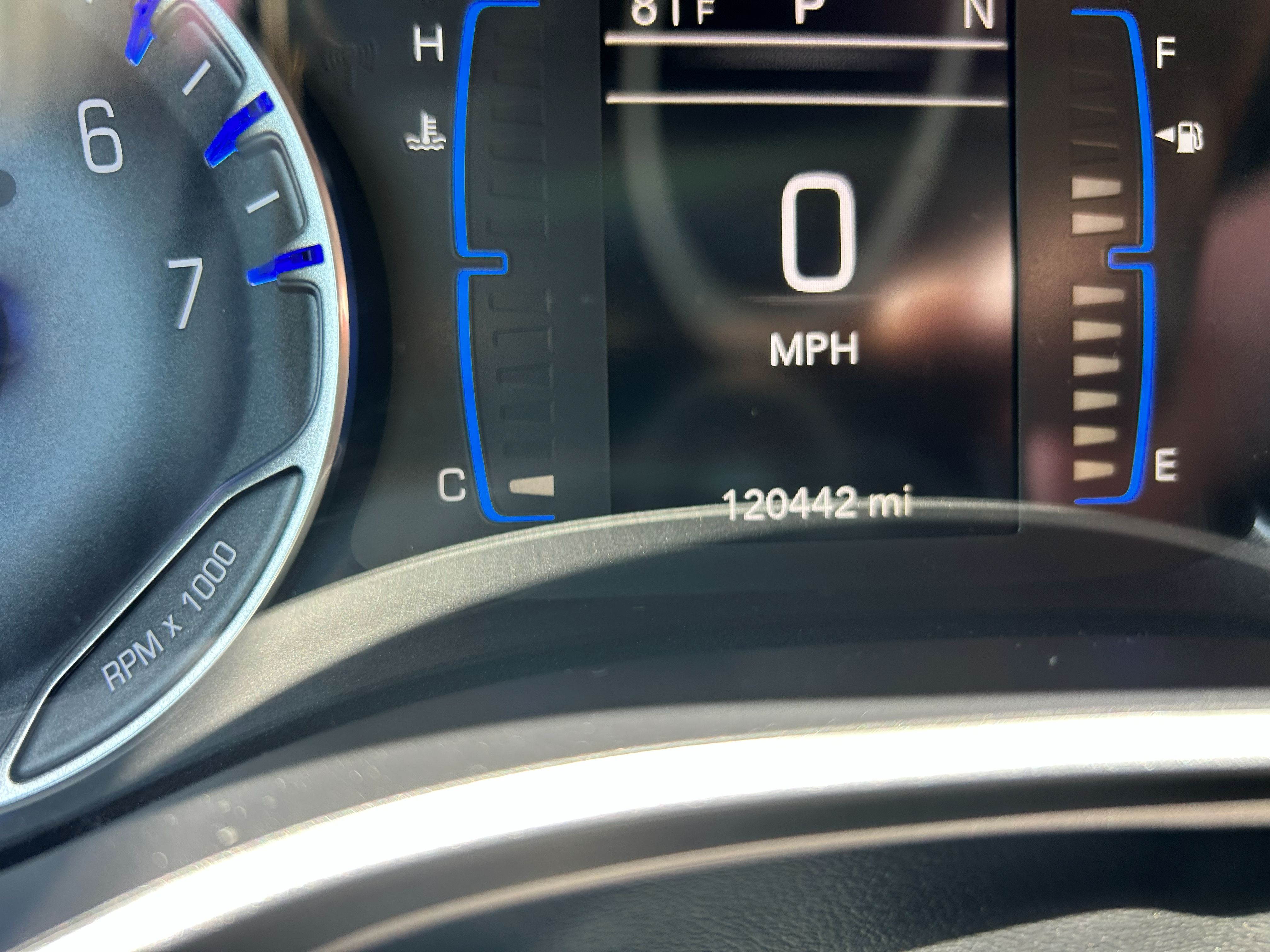 Used 2017 Chrysler Pacifica Touring-L w/ Tire & Wheel Group FWD image 6