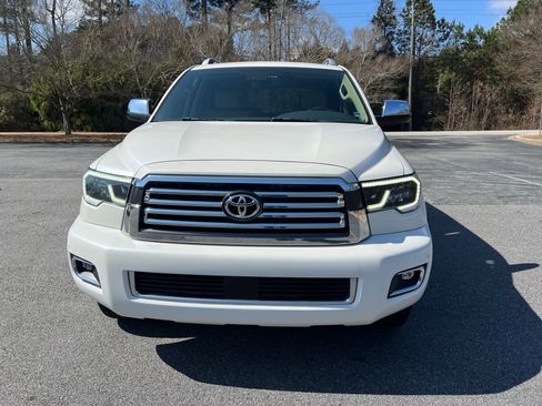 Used 2019 Toyota Sequoia Platinum image 2