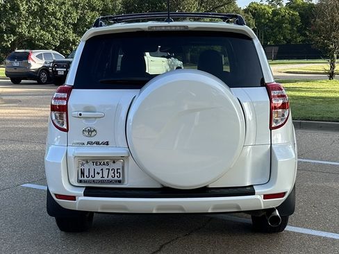Used 2010 Toyota RAV4 Limited w/ Limited Extra Value Pkg AWD/4WD image 10