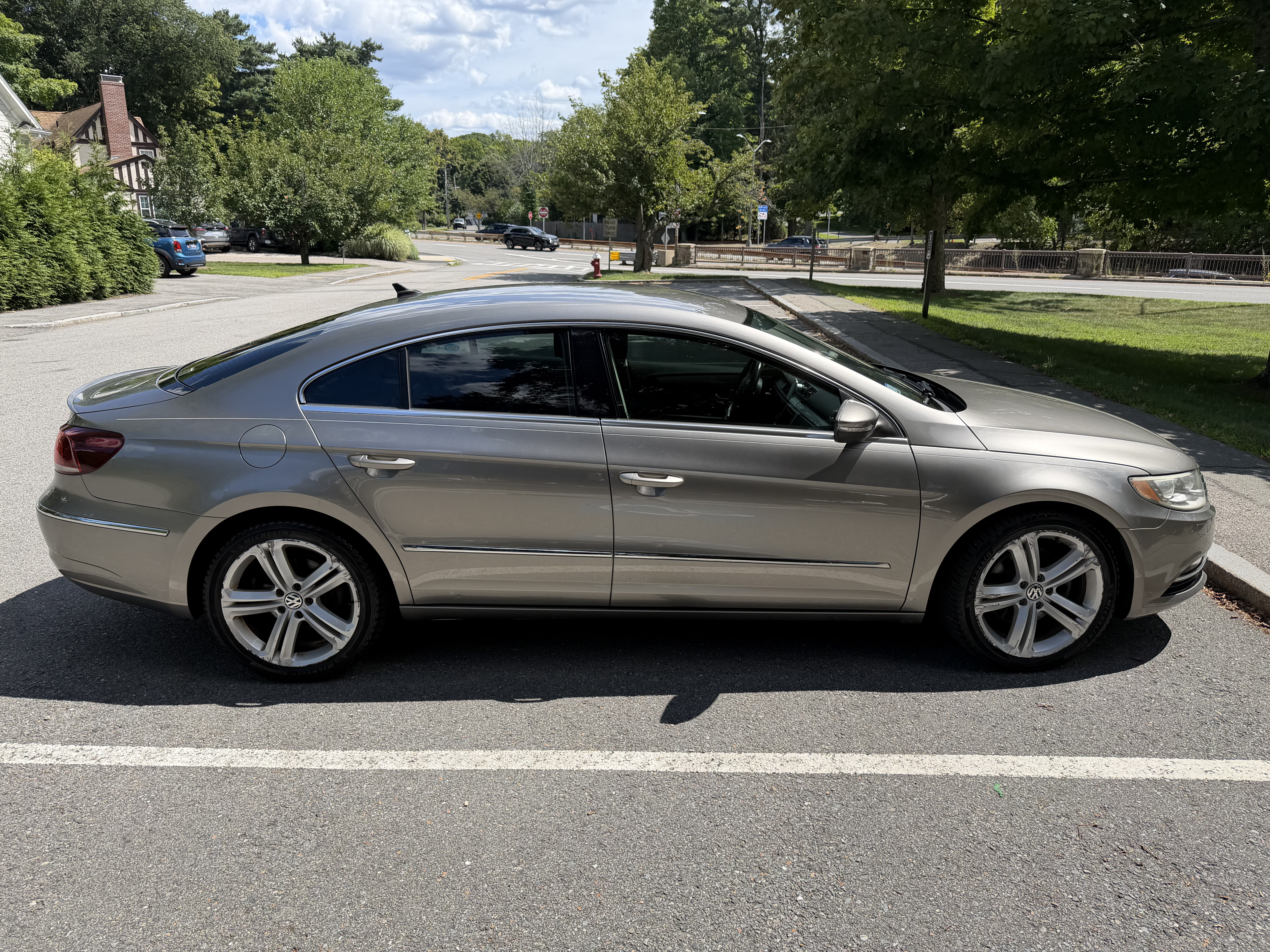 Used 2013 Volkswagen CC Sport Plus FWD image 8
