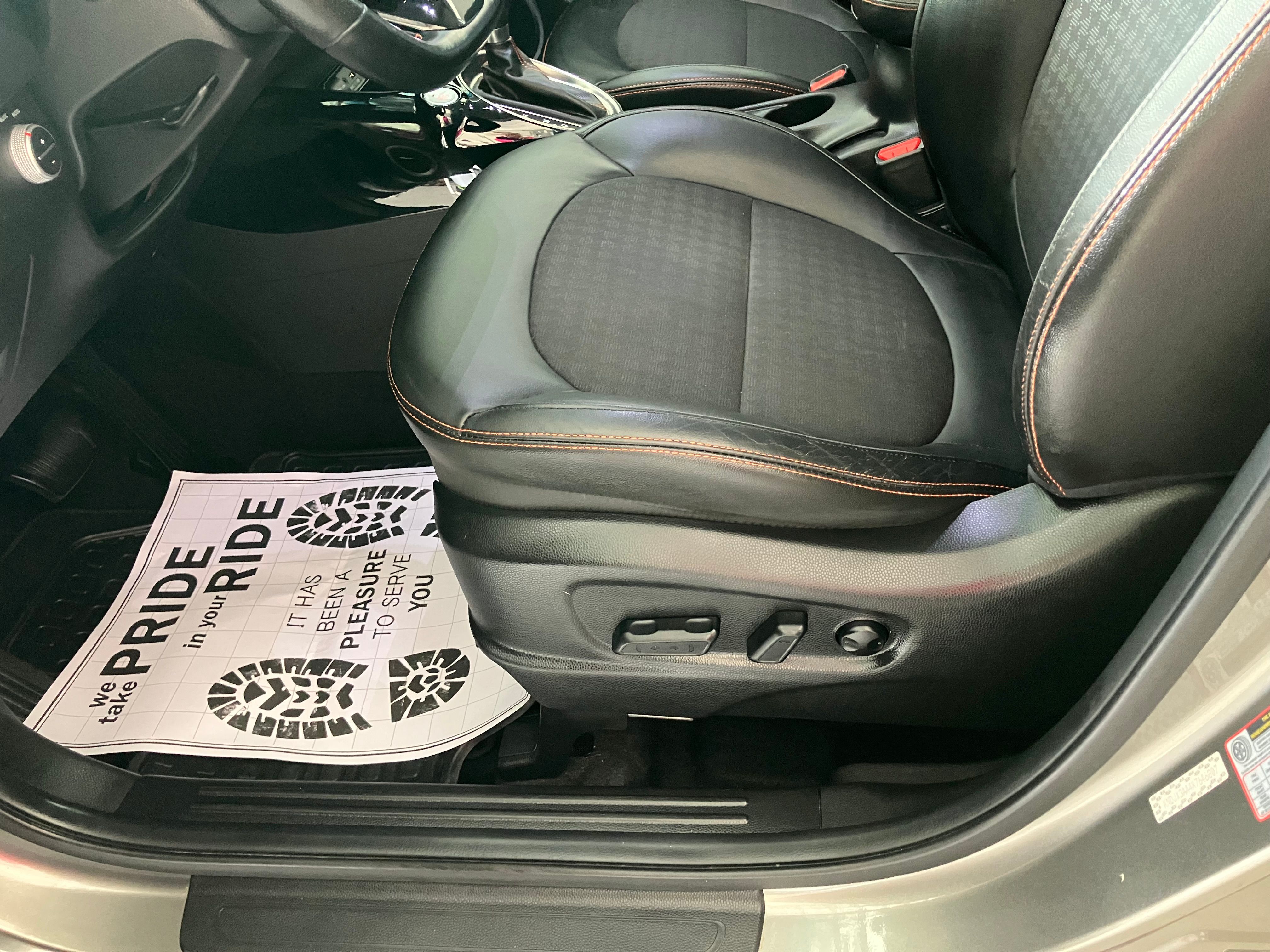 Used 2019 Kia Soul ! w/ Technology Package FWD image 9