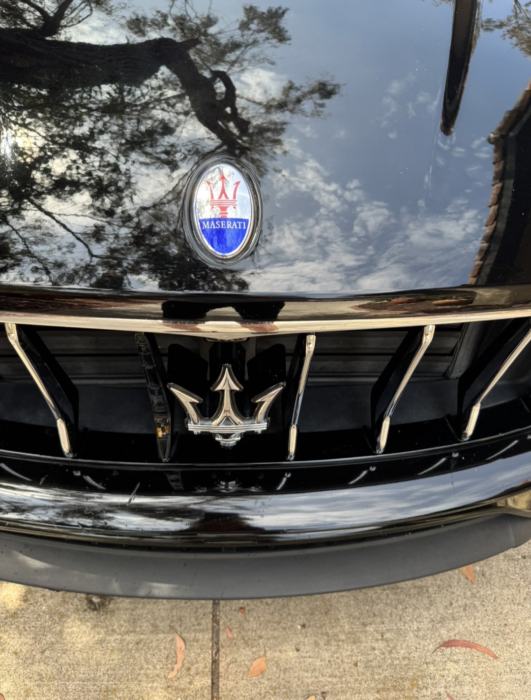 Used 2017 Maserati Levante AWD/4WD image 13