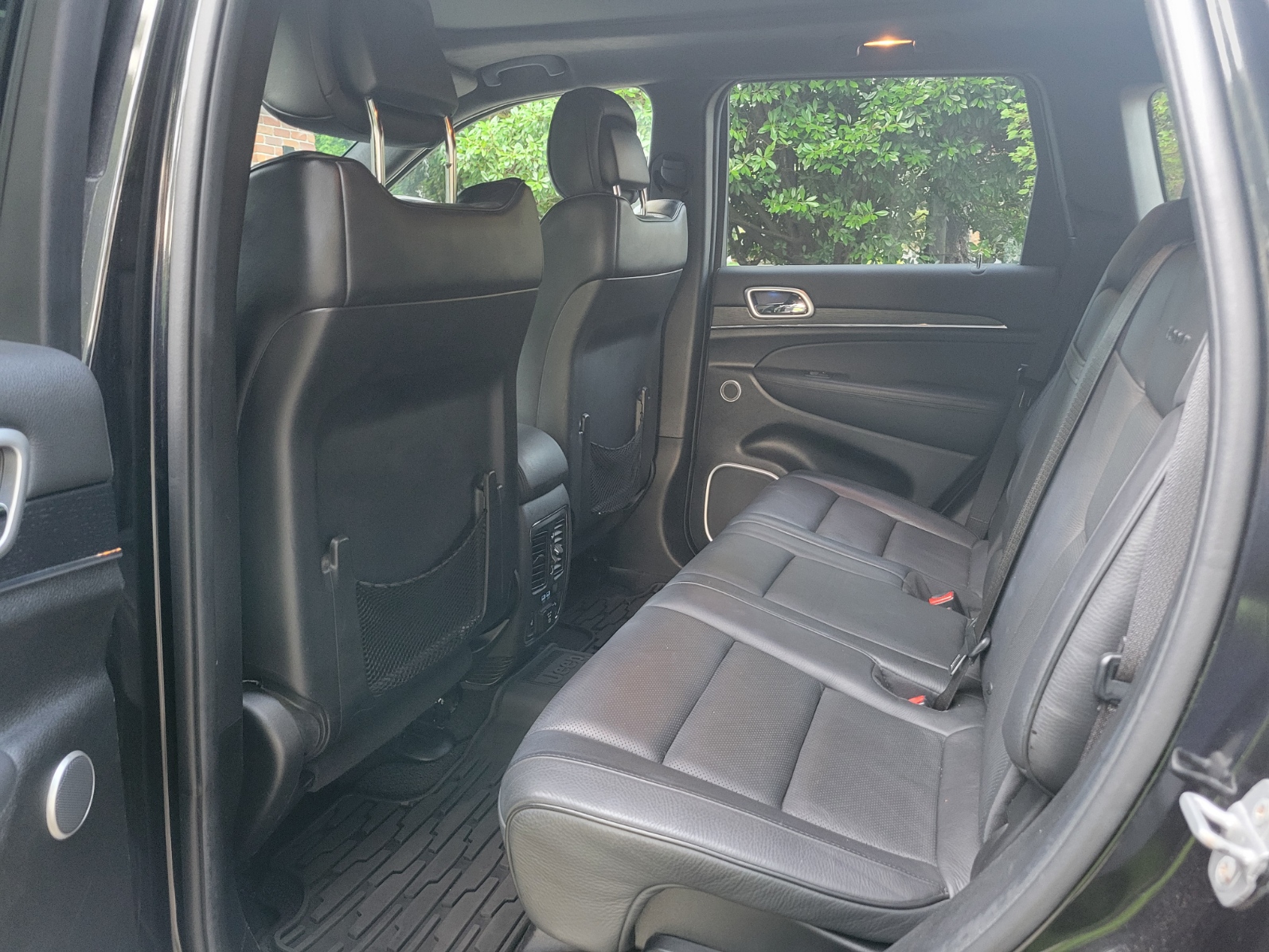 Used 2014 Jeep Grand Cherokee Summit AWD/4WD image 10