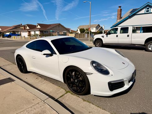 Used 2017 Porsche 911 Carrera image 11