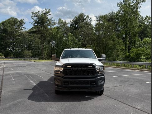 Used 2023 RAM 2500 Tradesman AWD/4WD image 4