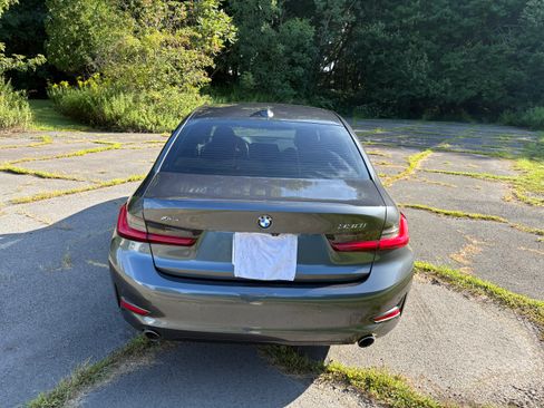 Used 2020 BMW 330i xDrive Sedan w/ Premium Package AWD/4WD image 2