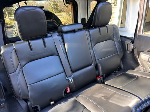 Used 2021 Jeep Wrangler Unlimited Rubicon 4xe w/ Steel Bumper Group image 18