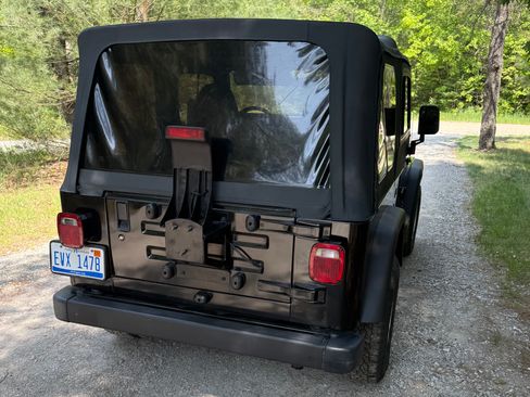 Used 2002 Jeep Wrangler X image 18