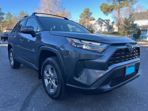 Used 2023 Toyota RAV4 XLE w/ Convenience Package image 5