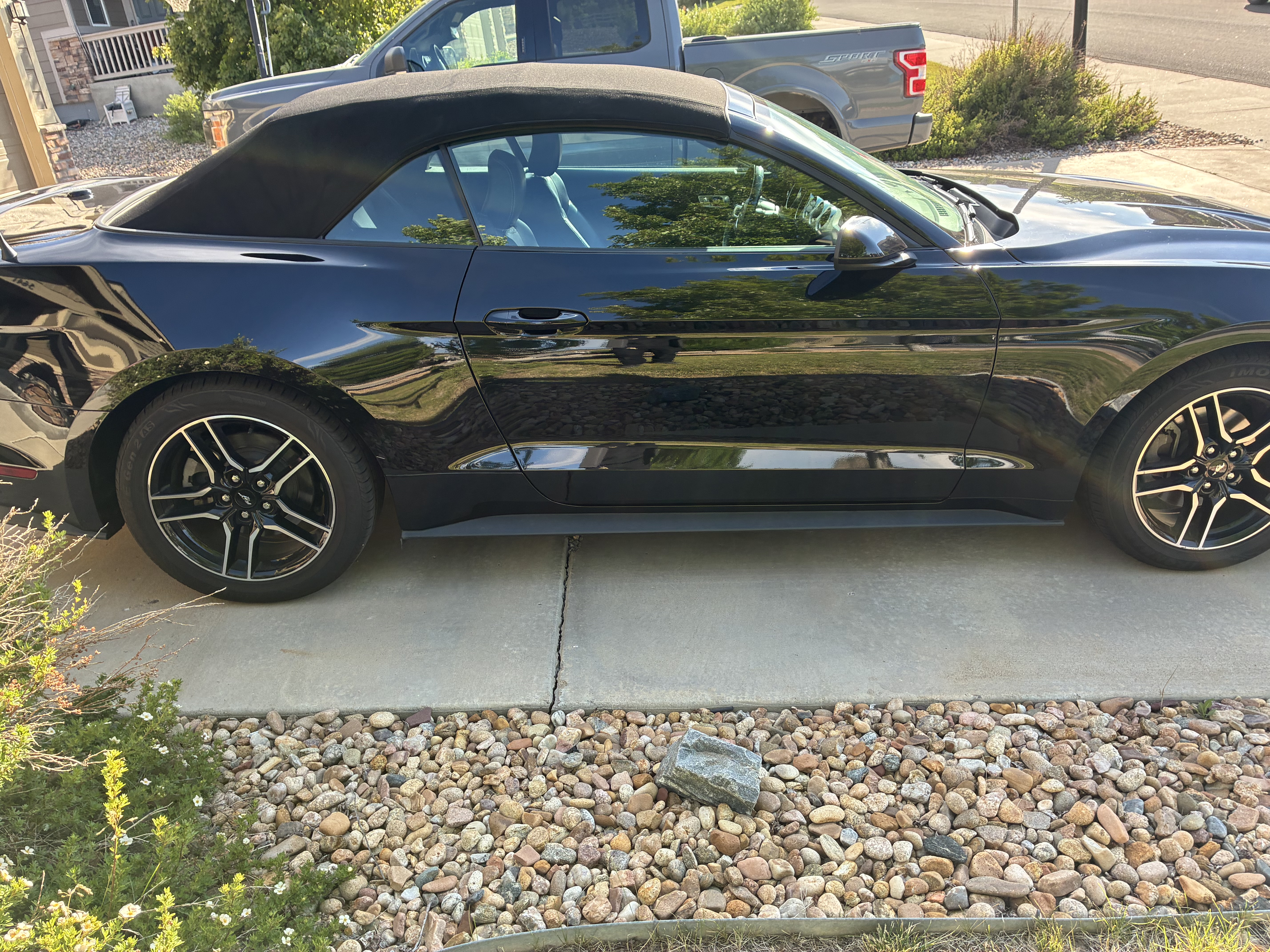 Used 2023 Ford Mustang Premium RWD image 5