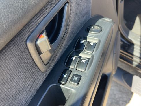 Used 2007 Kia Sorento LX w/ Sport Pkg image 11