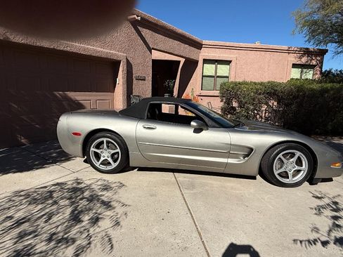 Used 2000 Chevrolet Corvette Convertible 2D w/ Memory Pkg image 26
