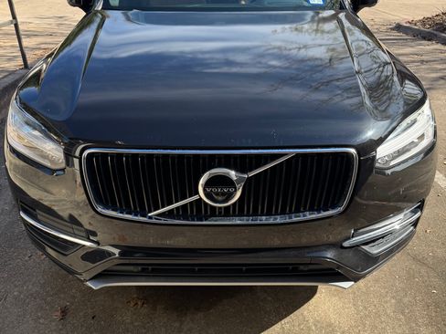 Used 2017 Volvo XC90 T6 Momentum w/ Vision Package image 14