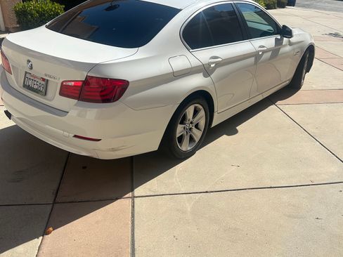 Used 2011 BMW 528i Sedan RWD image 9