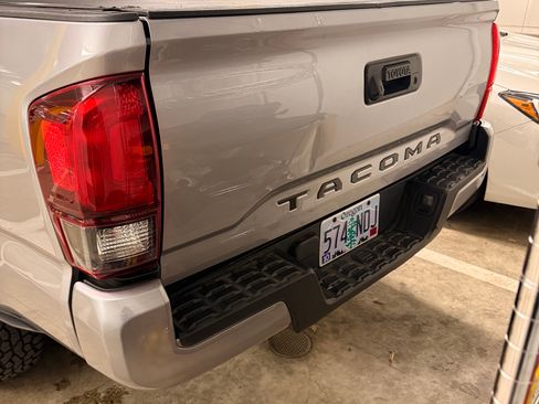 Used 2021 Toyota Tacoma SR5 image 4