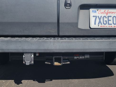 Used 2017 Ford Transit 350 XLT image 9