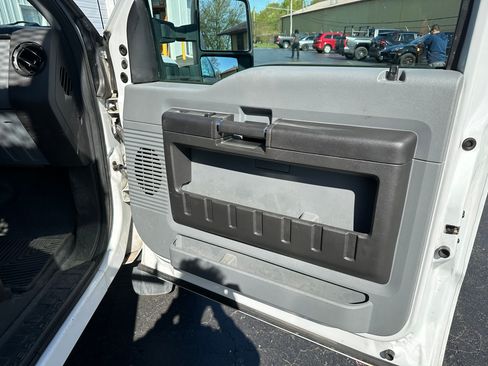 Used 2012 Ford F550 2WD Regular Cab Super Duty w/ PWR Equipment Group image 16