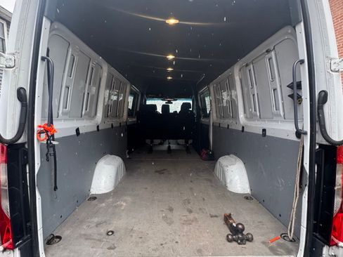 Used 2019 Mercedes-Benz Sprinter 170 image 10