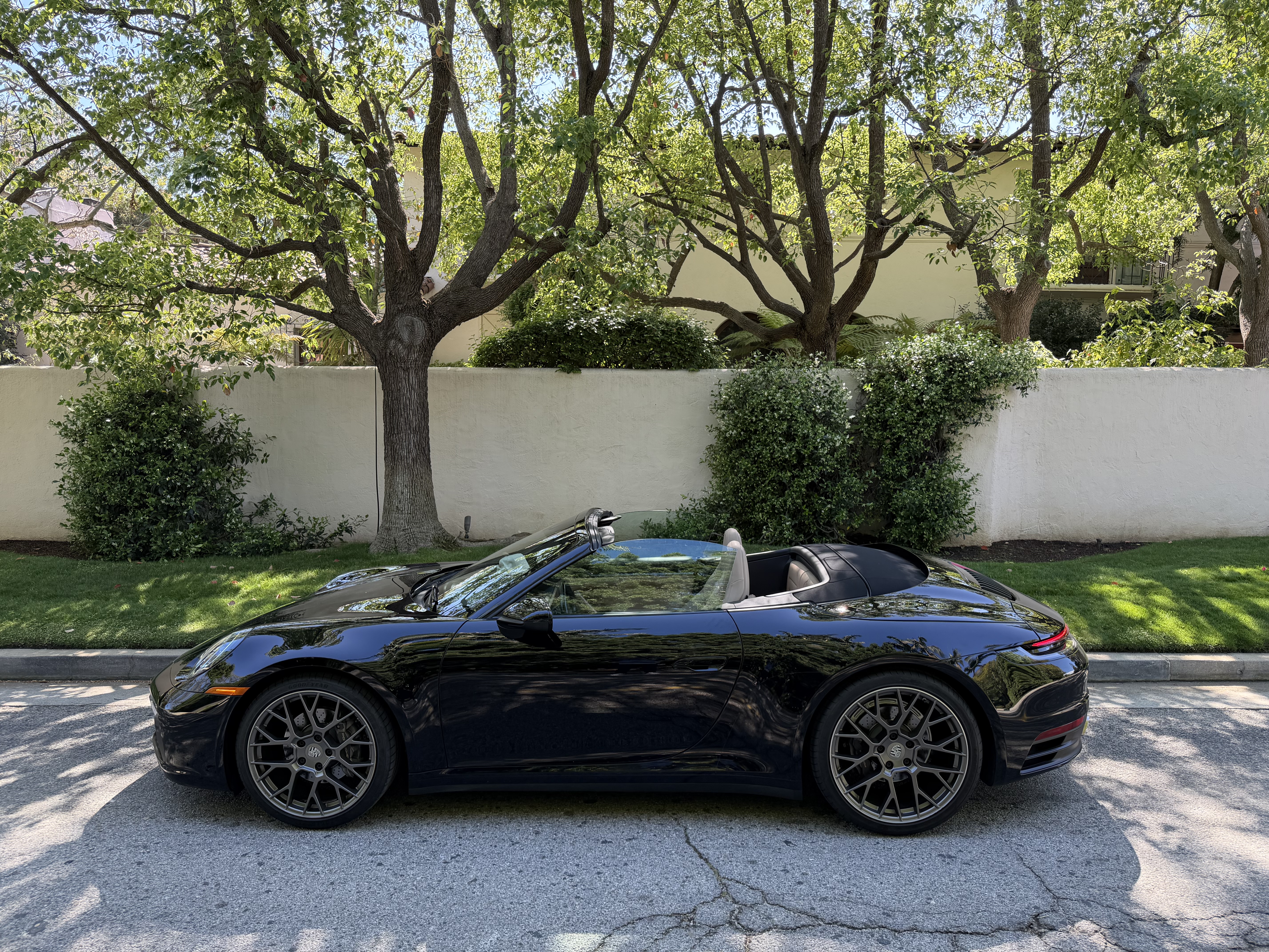 Used 2020 Porsche 911 Carrera image 1