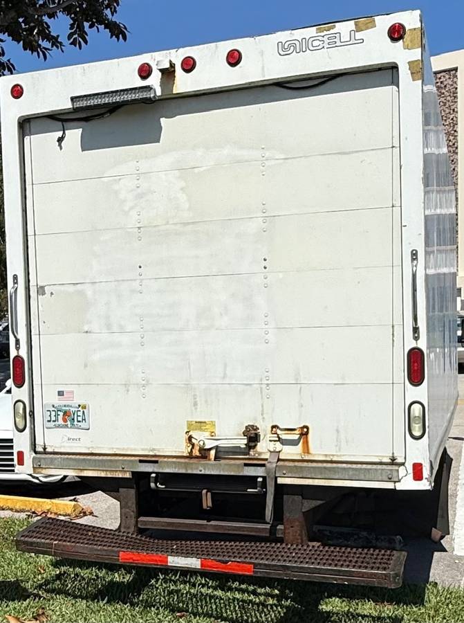 Used 2014 Chevrolet Express 3500 Extended RWD image 10