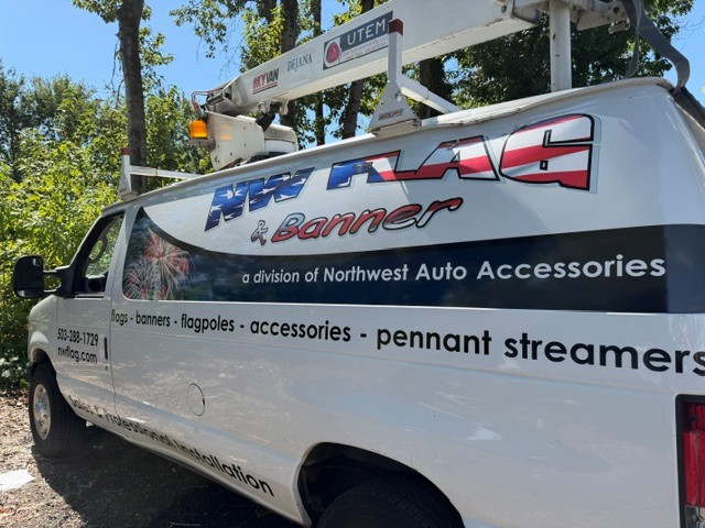 Used 2014 Ford E-350 and Econoline 350 Super Duty w/ Power Group RWD image 4