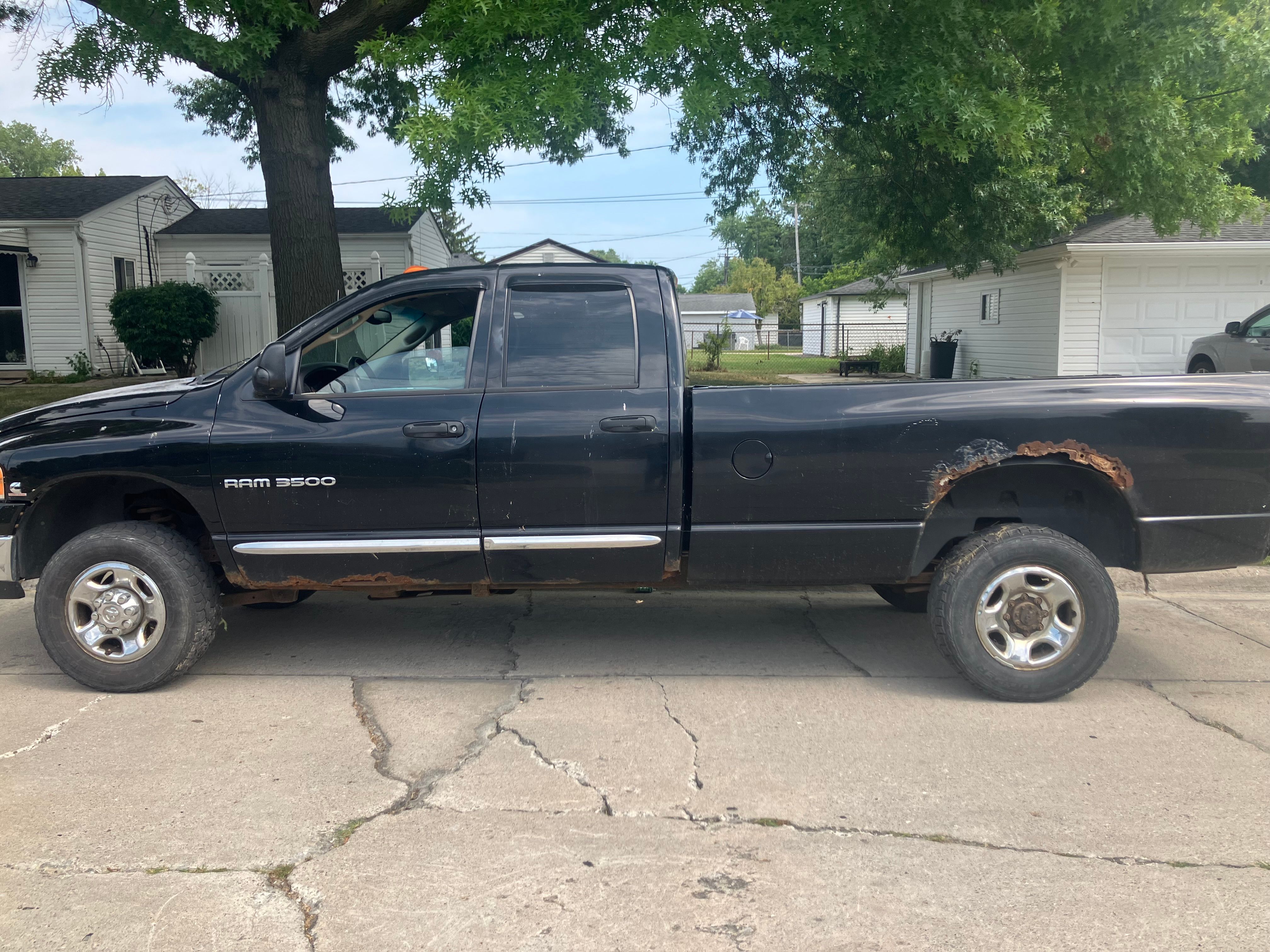 Used 2004 Dodge Ram 3500 Truck SLT w/ Trailer Tow Group AWD/4WD image 5