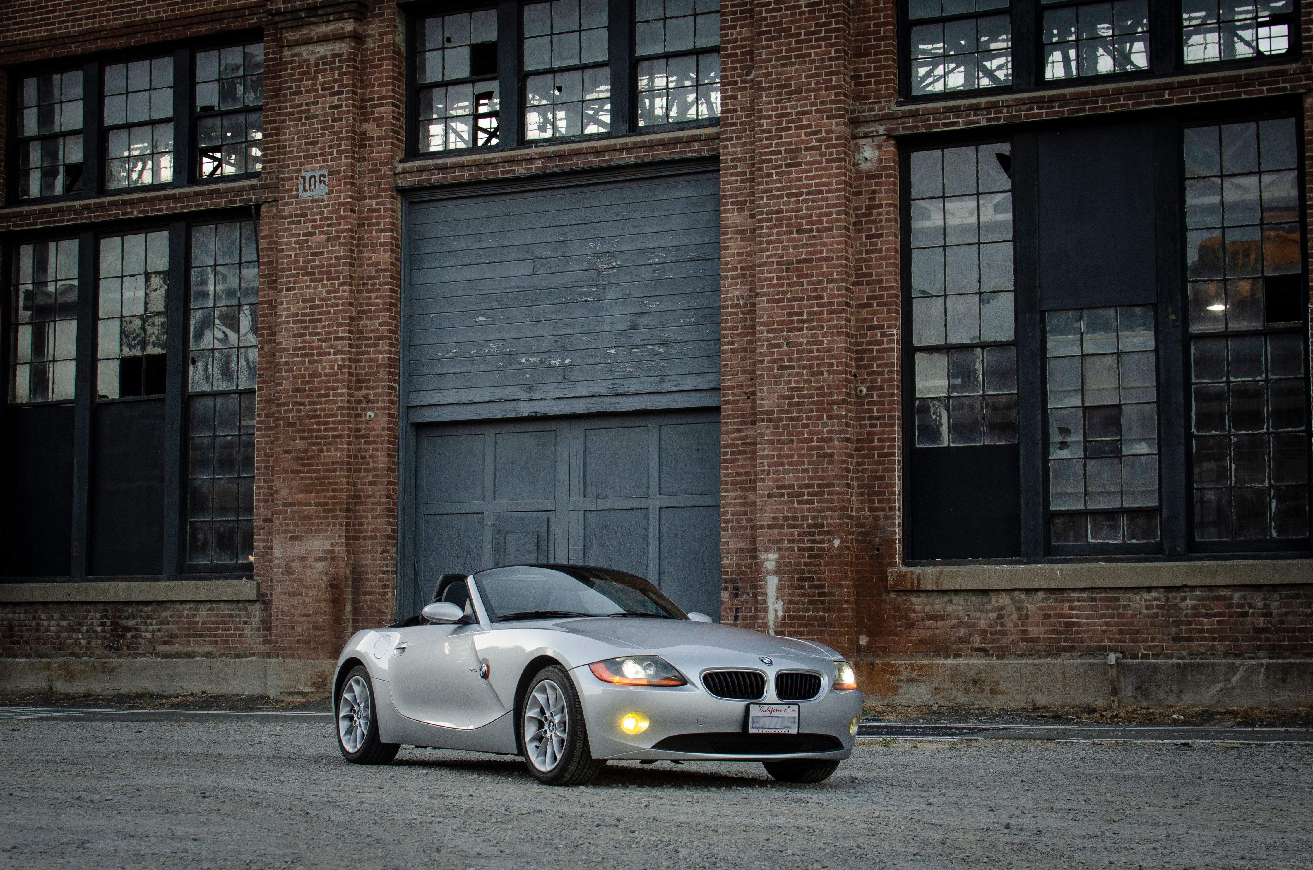 Used 2004 BMW Z4 2.5i RWD image 4