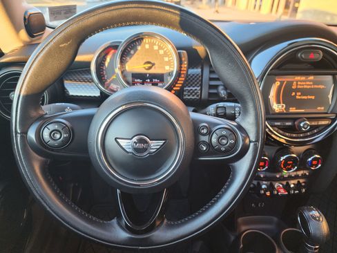 Used 2016 MINI Cooper S image 21