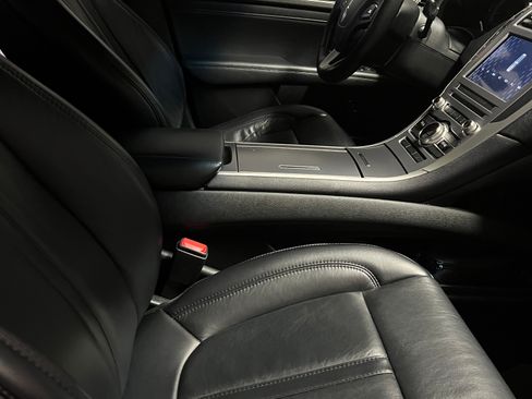 Used 2019 Lincoln MKZ Reserve w/ Reserve Plus Package image 12