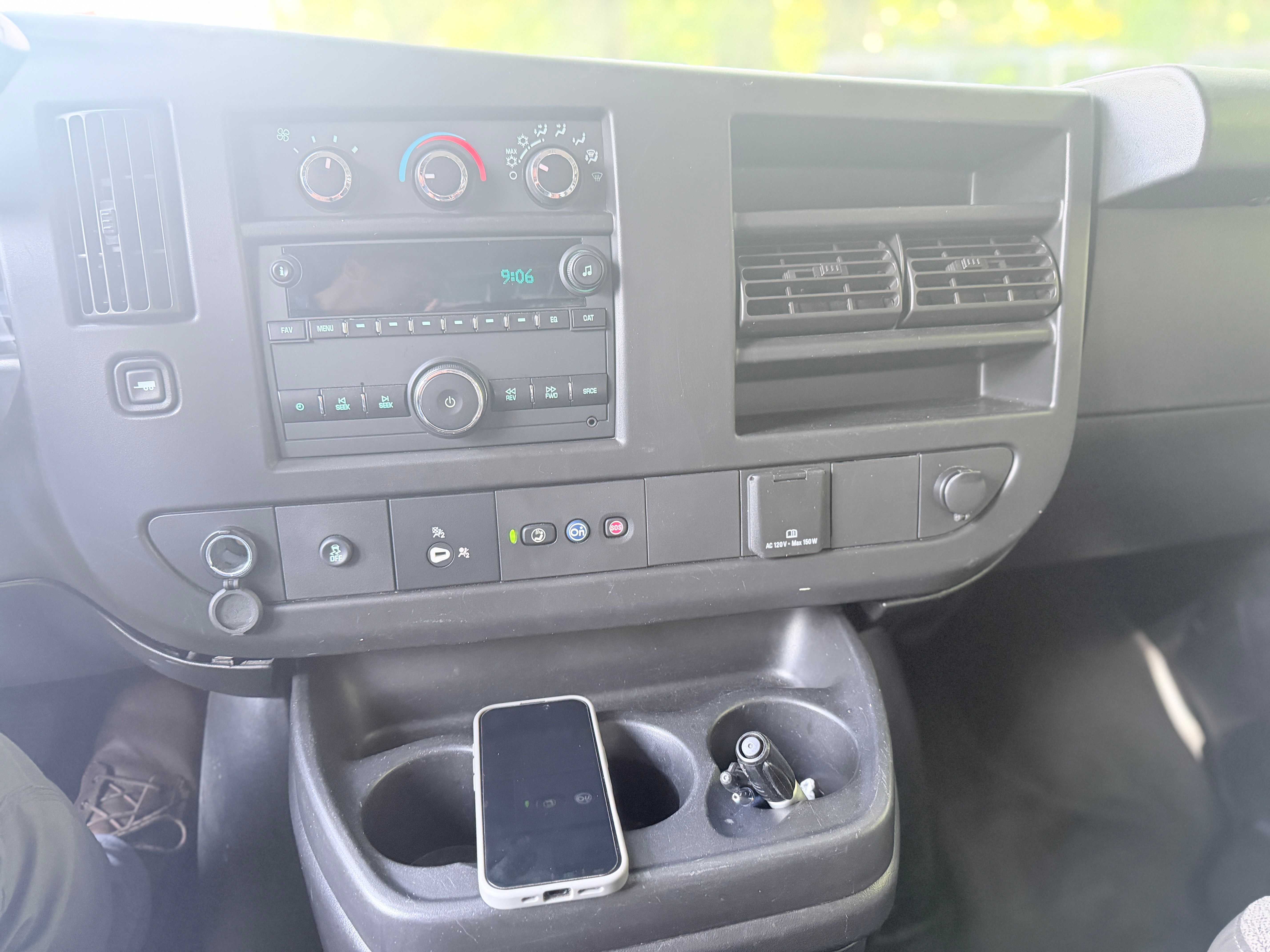 Used 2019 Chevrolet Express 2500 RWD image 10