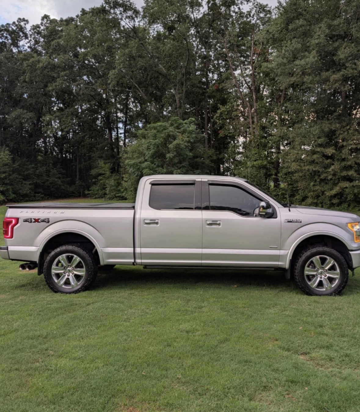 Used 2016 Ford F150 Platinum w/ Equipment Group 701A Luxury AWD/4WD image 12