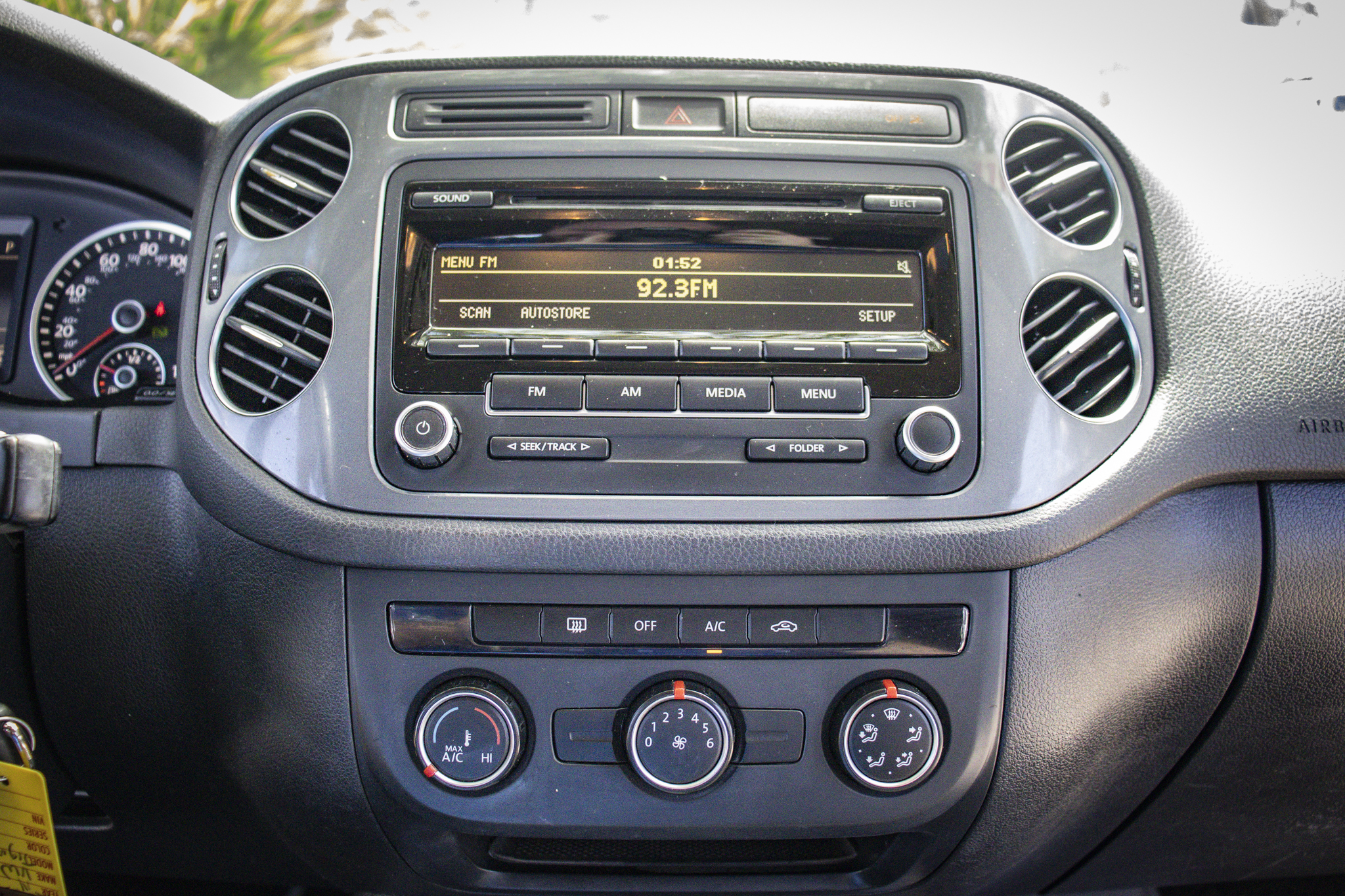 Used 2014 Volkswagen Tiguan S FWD image 30
